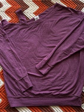 WE THE FREE Lightweight Purple off the shoulder